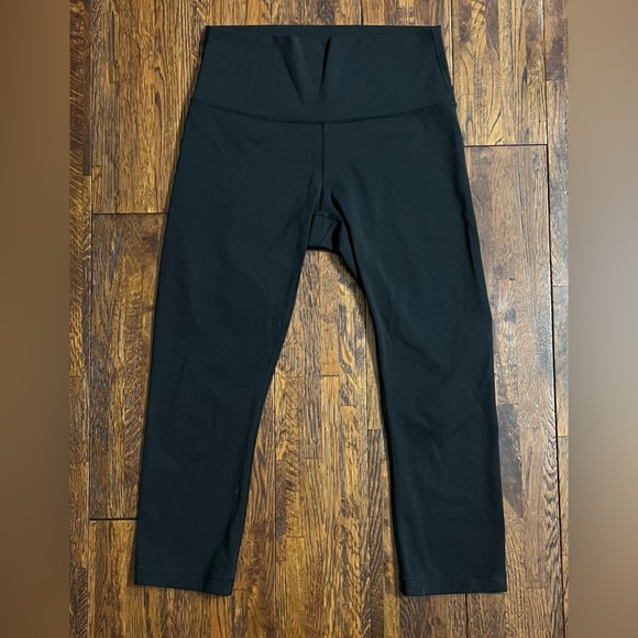 LULULEMON Wunder Under Crop High Rise Full-On Luxtreme in Black Size 6 - Picture 5 of 9